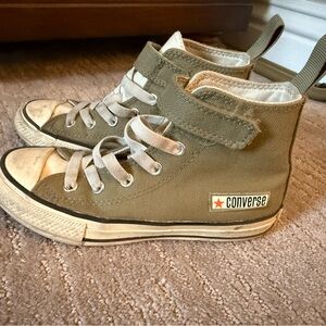 Converse Green High-Top Sneakers Classic Canvas Style